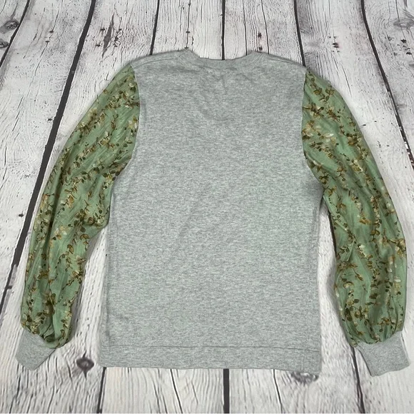 CURRENT AIR gray knit top with floral lightweight balloon sleeves, size S - Picture 10 of 16